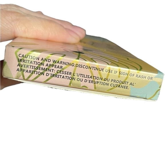 Violet Voss Cosmetics Pretty In Paradise Face & Shadow Palette Brand New In Box - Picture 10 of 12